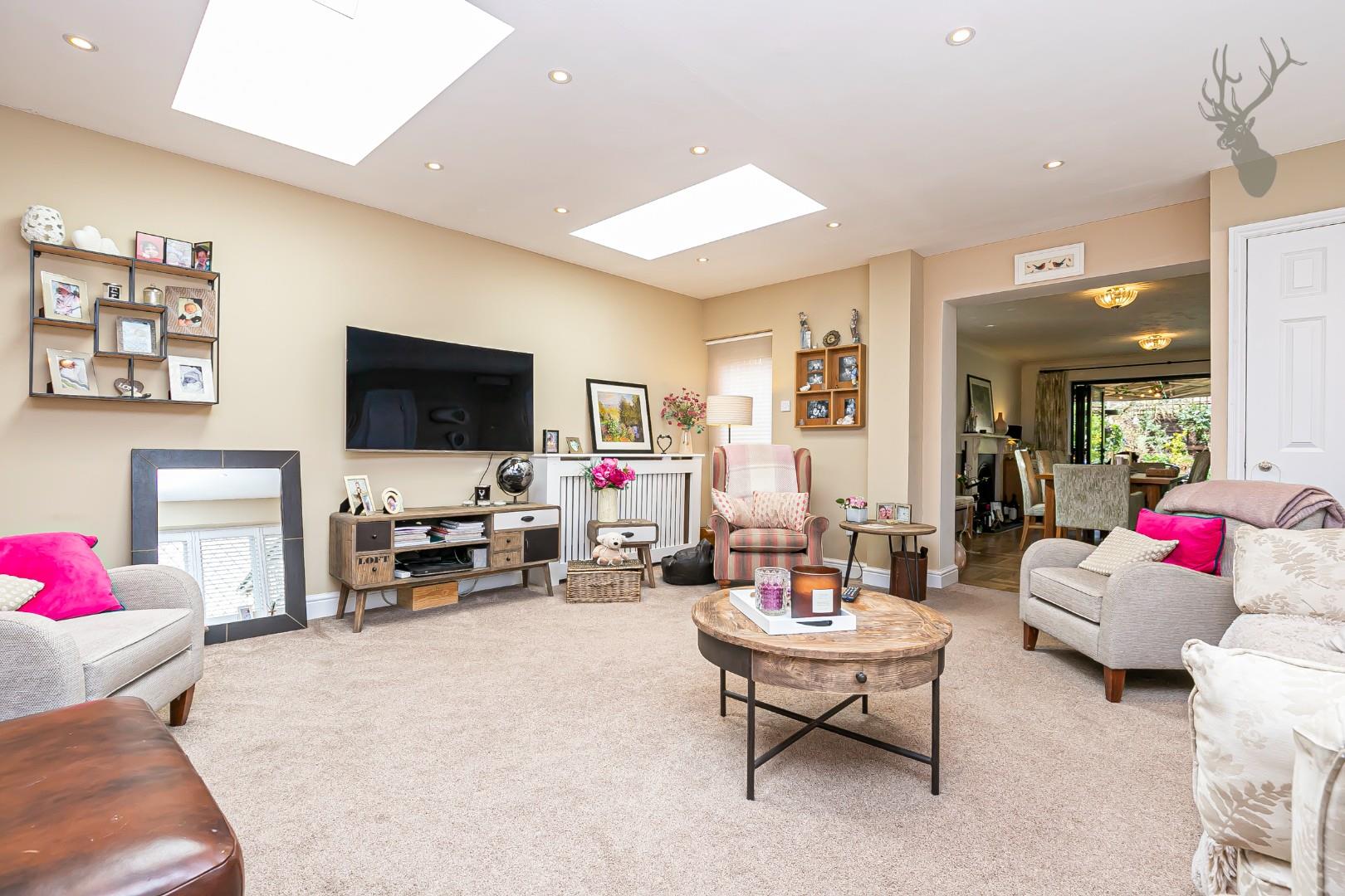 Property For Sale Lambourne Close, Chigwell, IG7 4 Bedroom House Detached through Butler & Stag