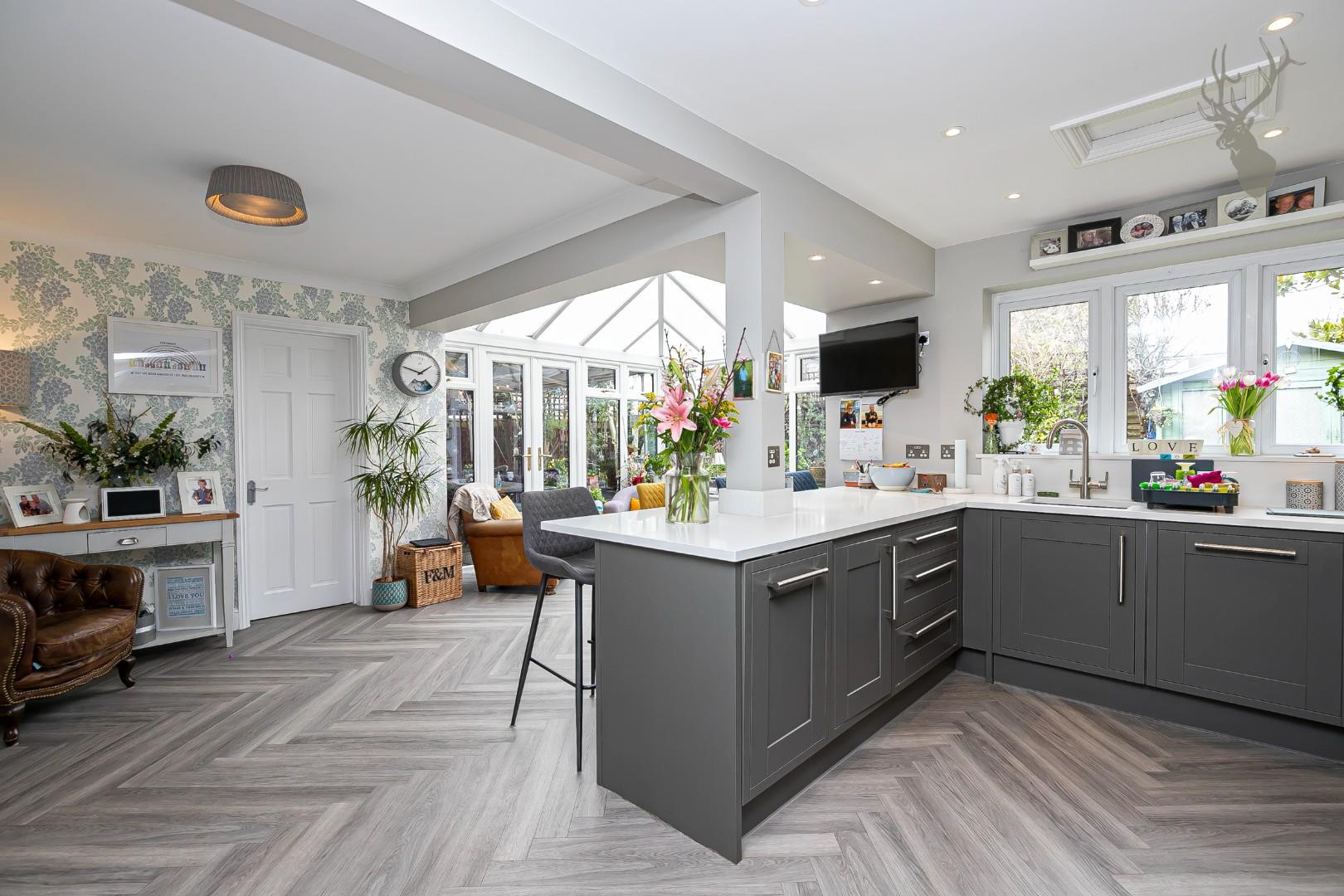 Property For Sale Lambourne Close, Chigwell, IG7 4 Bedroom House Detached through Butler & Stag