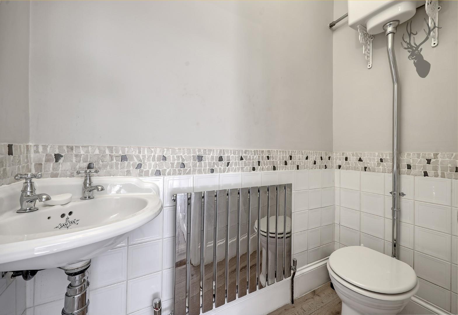 Property To Rent Piercing Hill, Theydon Bois, CM16 5 Bedroom House