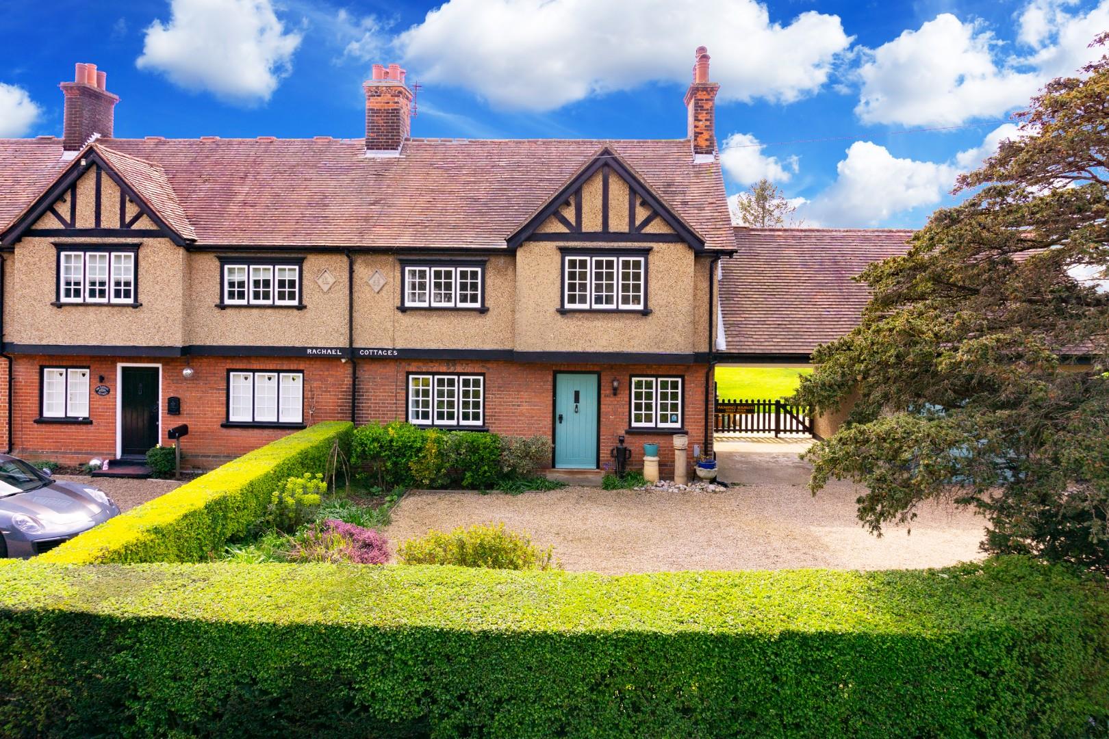 Property For Sale New Road, Lambourne End, RM4 4 Bedroom House Semi