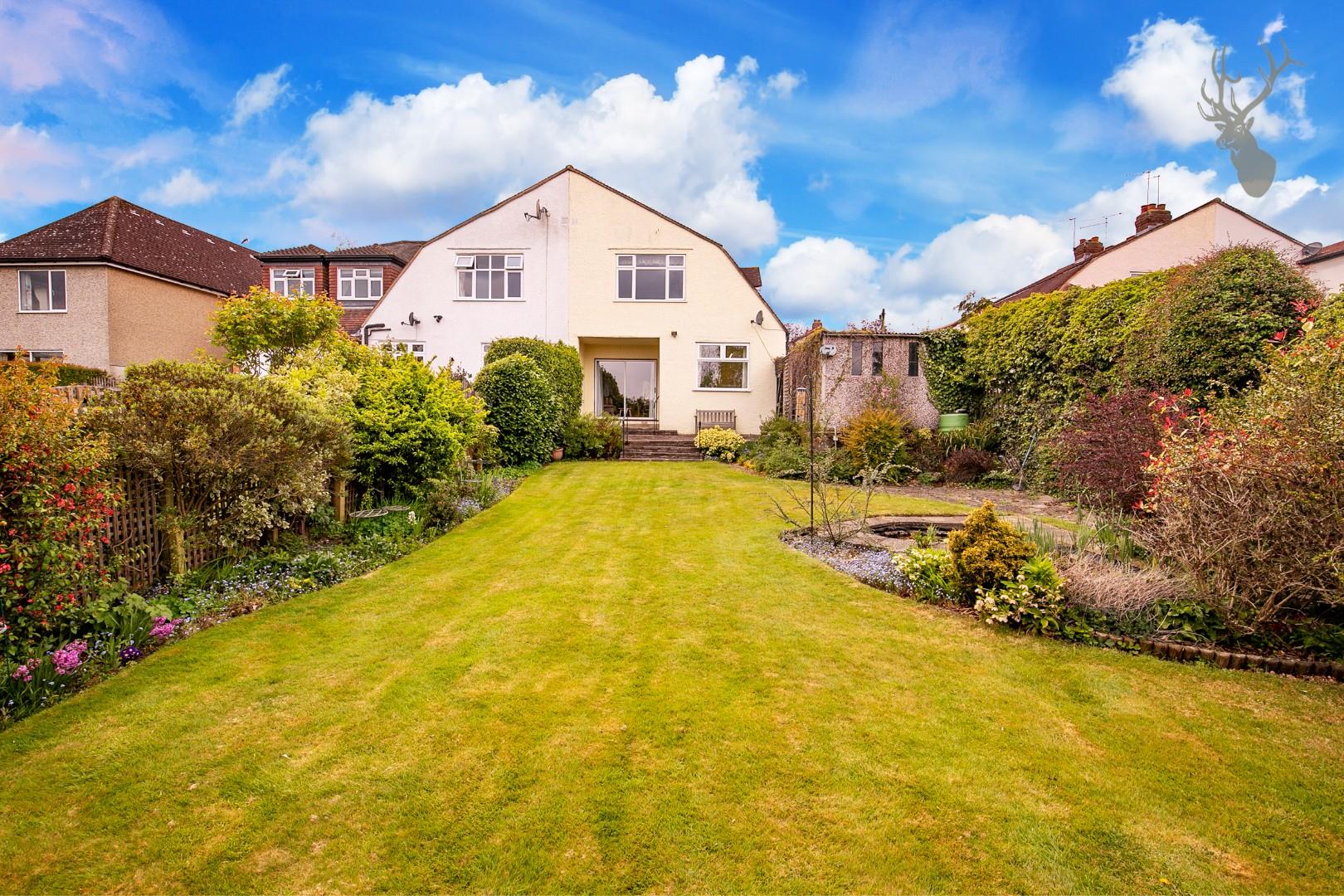 Property For Sale Dukes Avenue, Theydon Bois, CM16 2 Bedroom House