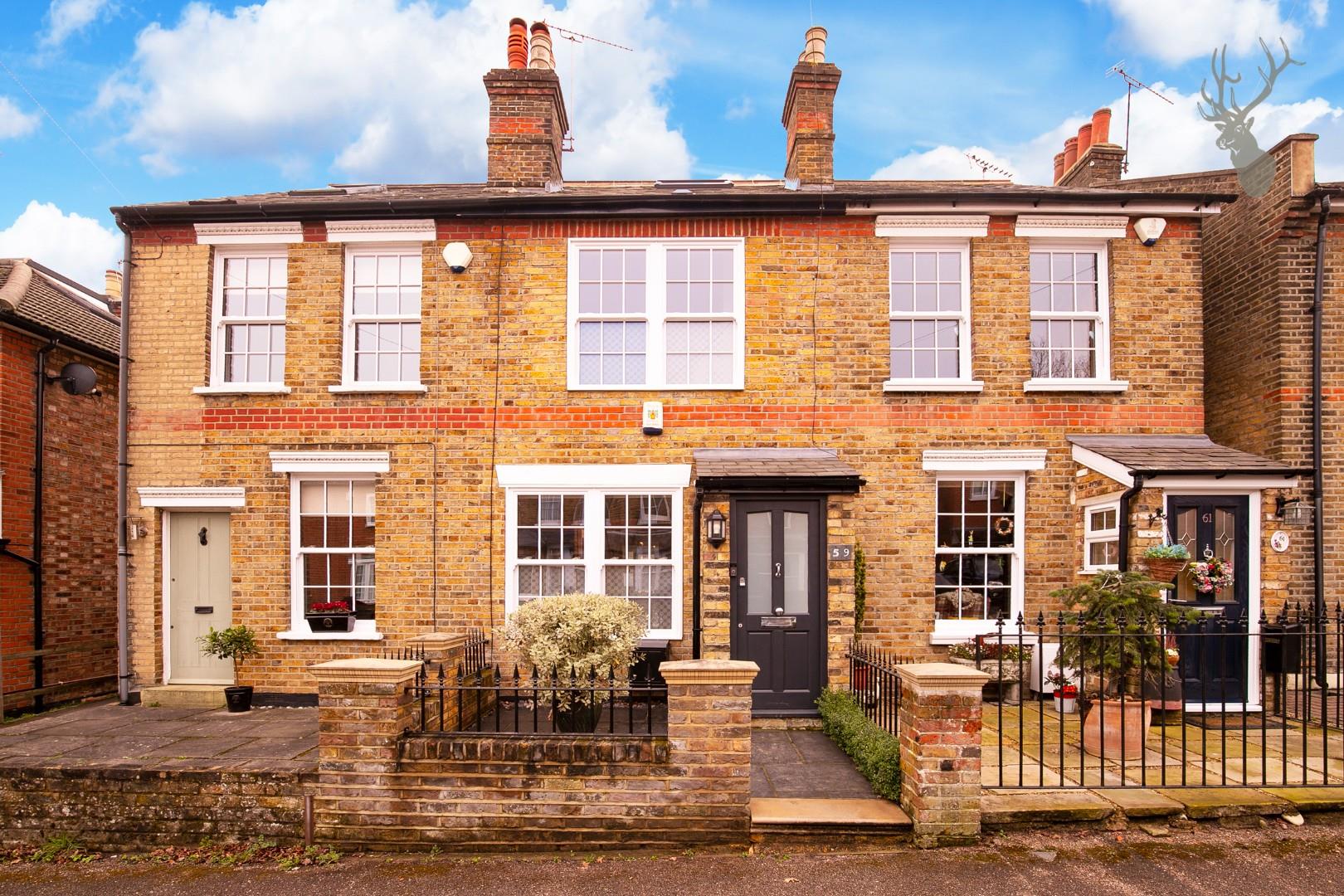 Property For Sale Woburn Avenue, Theydon Bois, CM16 3 Bedroom House