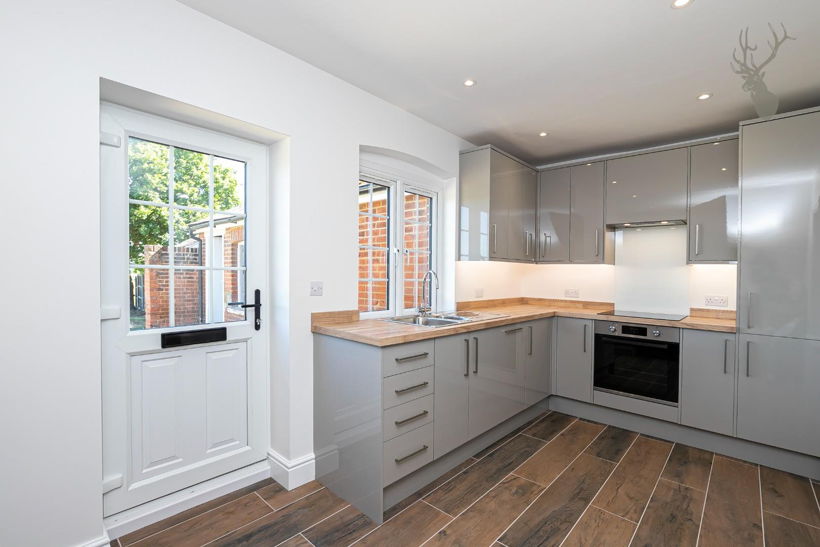 Property To Rent Stapleford Road, Stapleford Tawney, RM4 3 Bedroom