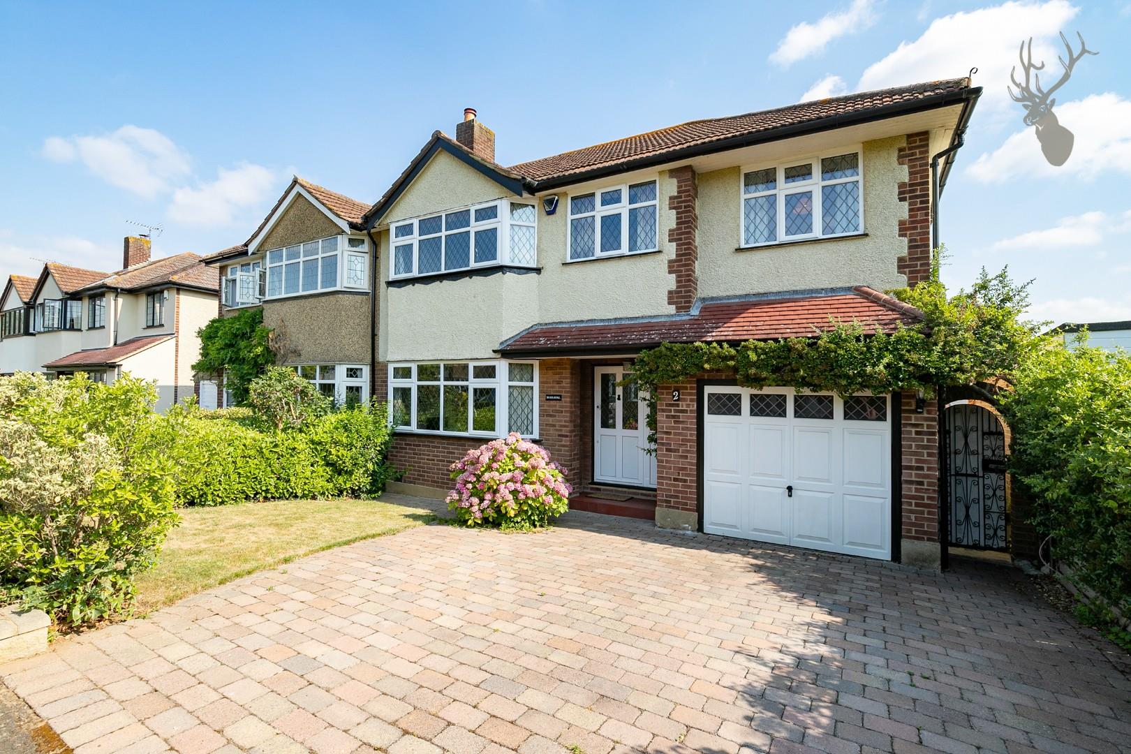 Property For Sale Harewood Hill, Theydon Bois, CM16 4 Bedroom House