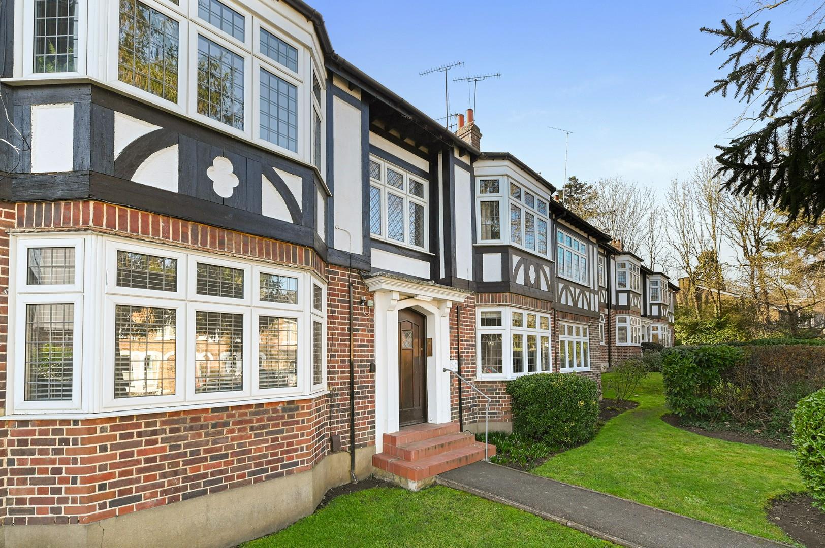 Property For Sale Upper Park, Loughton, IG10 2 Bedroom Flat through