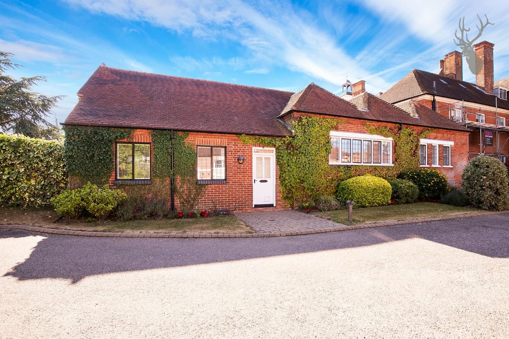Similar Property: House - Mews in Theydon Mount