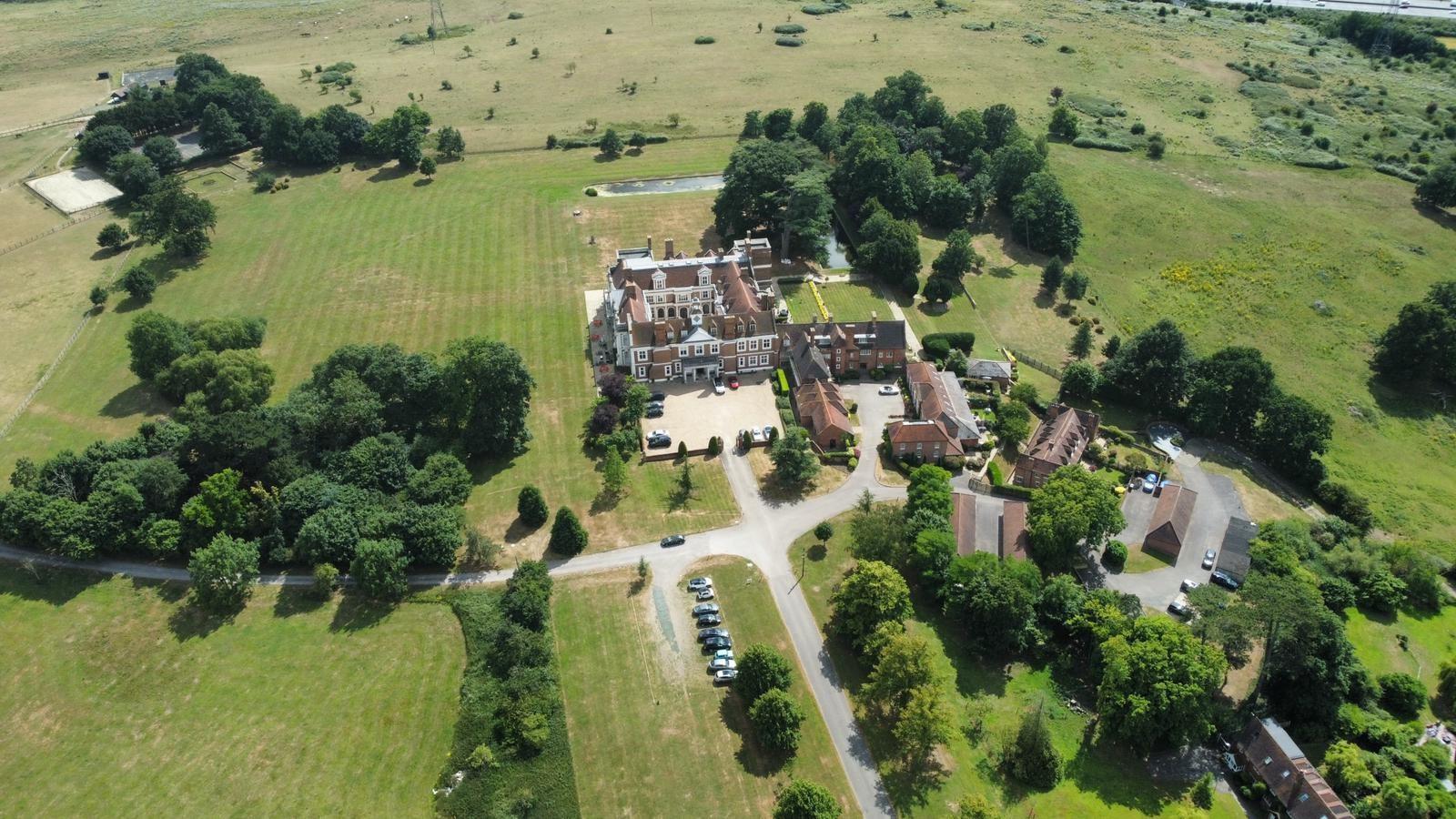 Property For Sale Hill Hall, Theydon Mount, CM16 3 Bedroom House