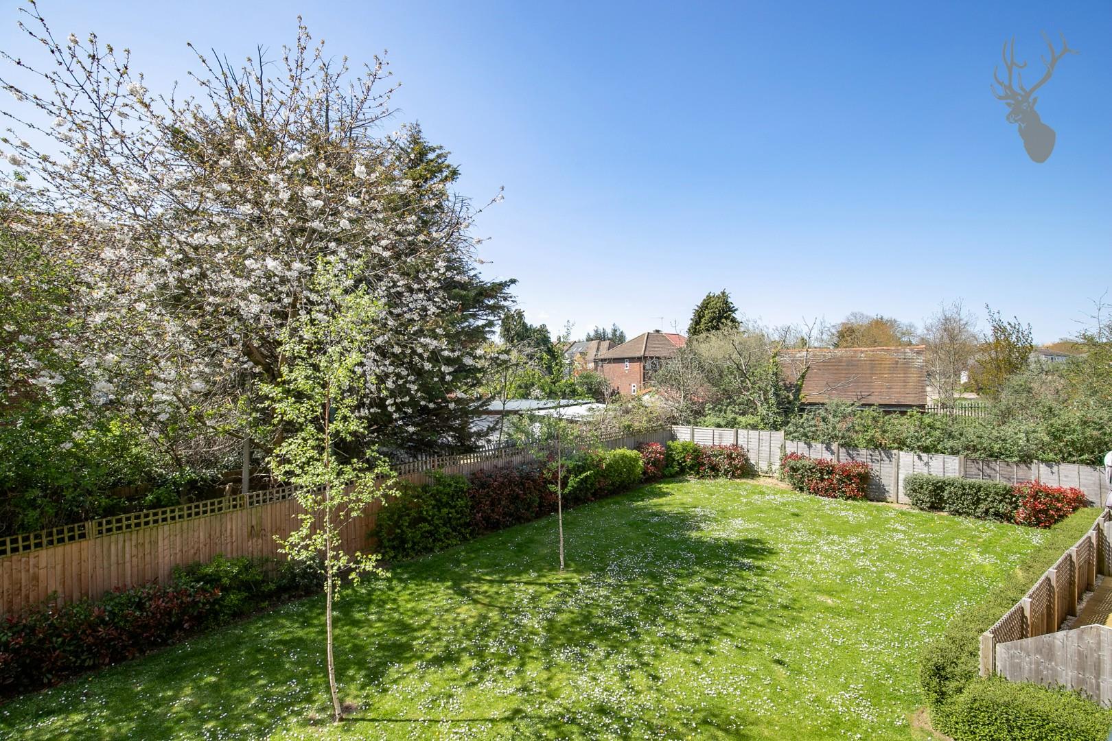 Property For Sale Marine Crescent, Ilford, IG6 2 Bedroom Apartment