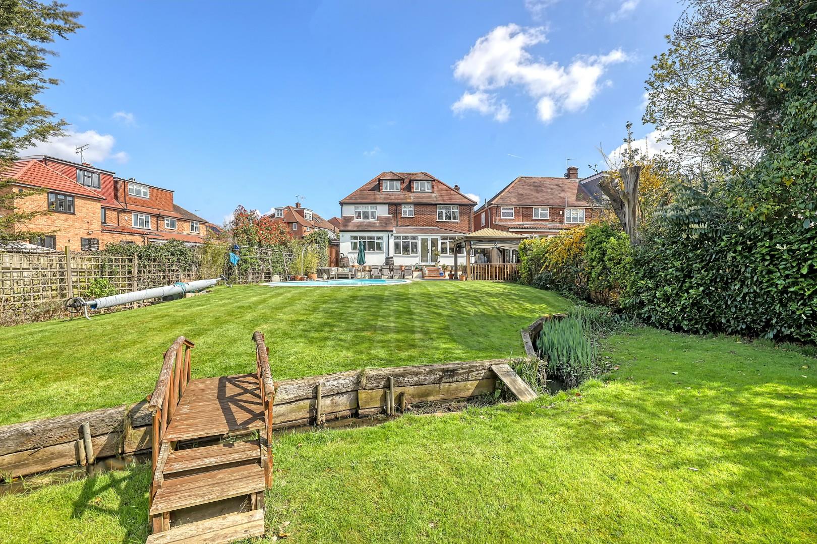 Property For Sale Lyndhurst Rise, Chigwell, IG7 4 Bedroom House