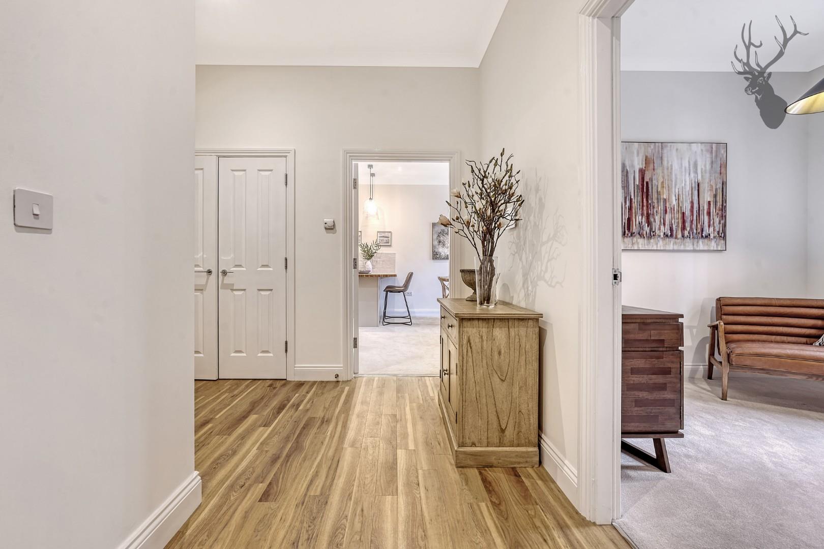 Property For Sale Lambourne Road, Chigwell, IG7 2 Bedroom Apartment