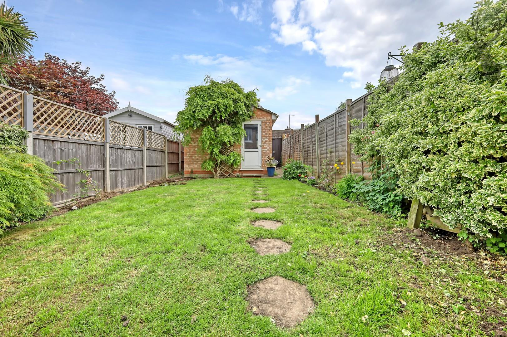 Property For Sale Woburn Avenue, Theydon Bois, CM16 3 Bedroom House