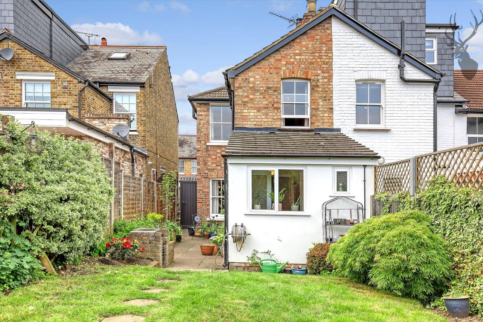 Property For Sale Woburn Avenue, Theydon Bois, CM16 3 Bedroom House