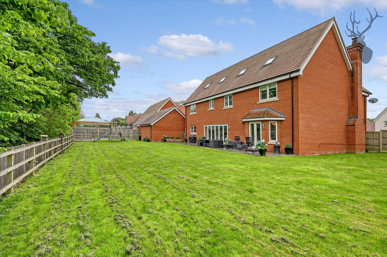 Property For Sale Langland Place, Roydon, CM19 6 Bedroom House