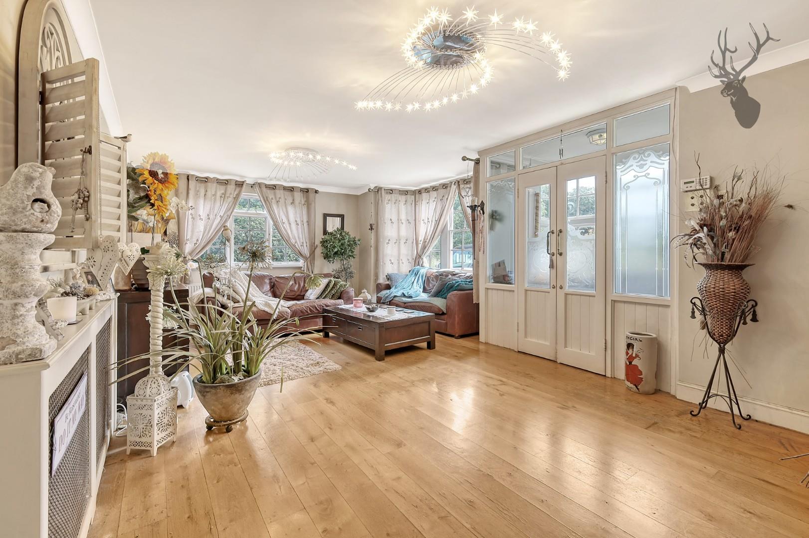 Property For Sale Baldwins Hill, Loughton, IG10 3 Bedroom House