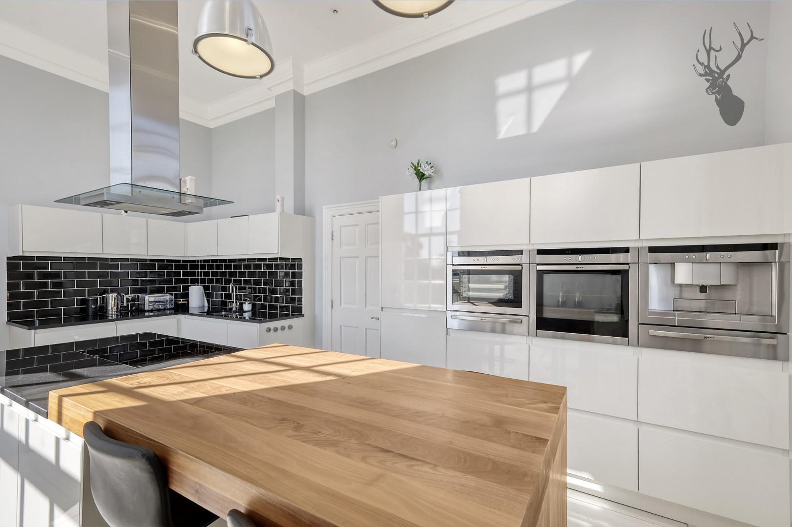 Property For Sale Hill Hall, Theydon Mount, CM16 3 Bedroom Apartment