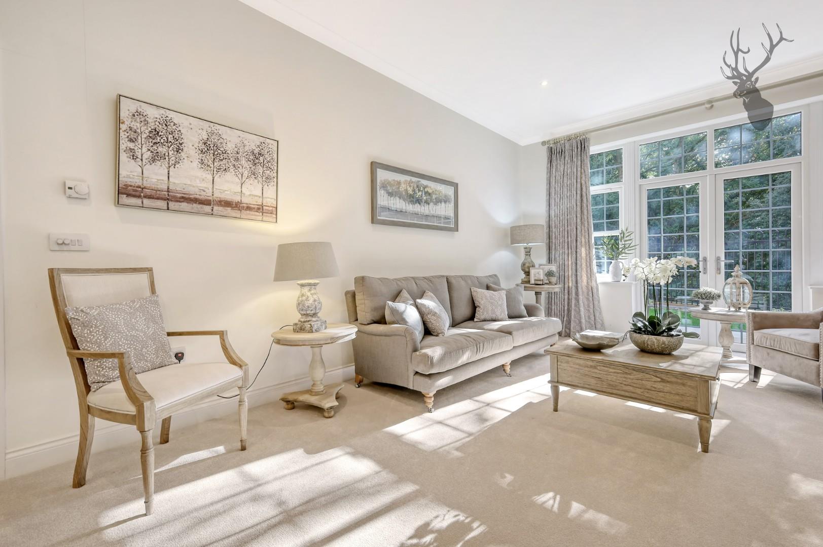 Property For Sale Lambourne Road, Chigwell, IG7 2 Bedroom Apartment