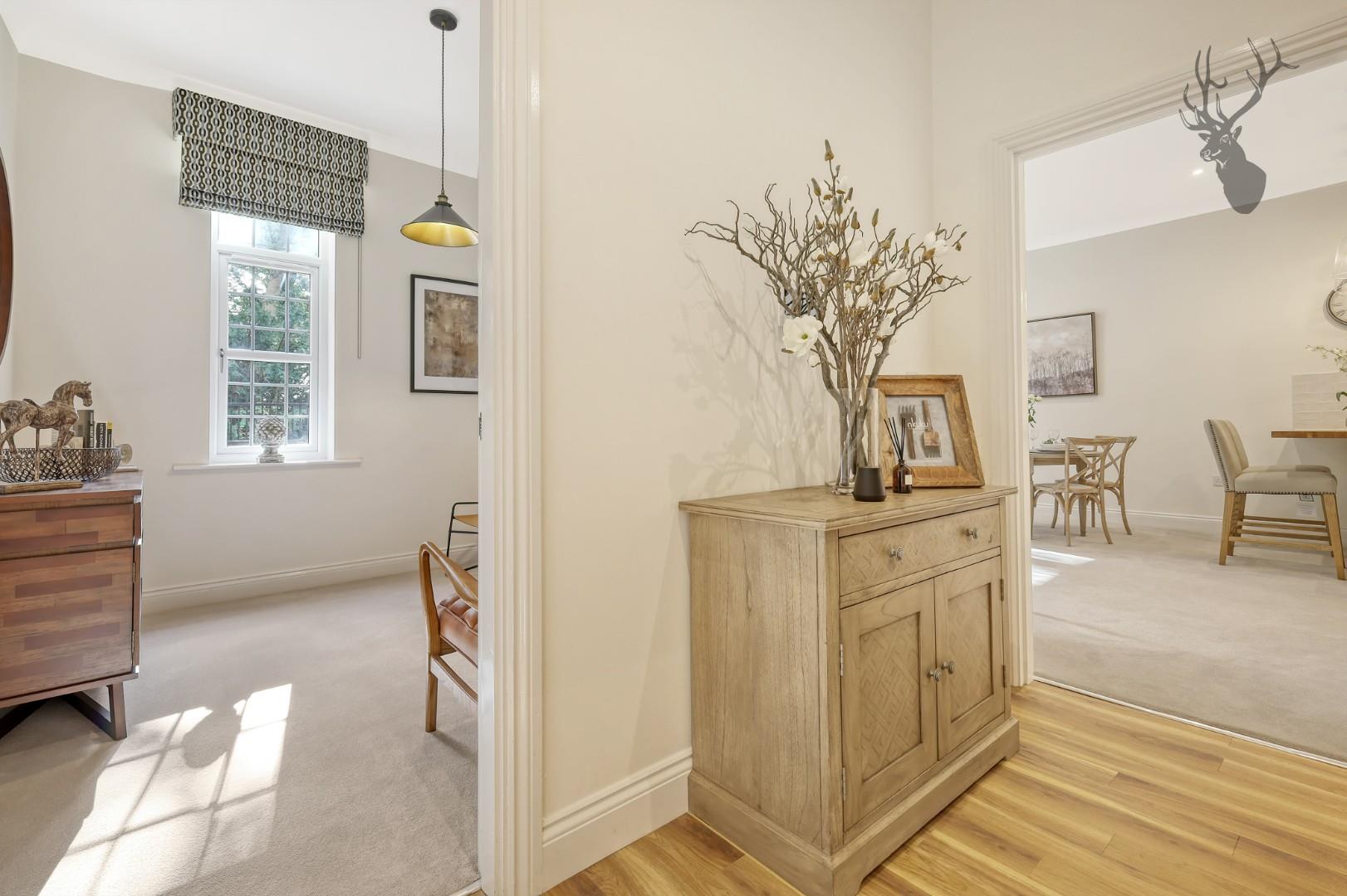 Property For Sale Lambourne Road, Chigwell, IG7 2 Bedroom Apartment