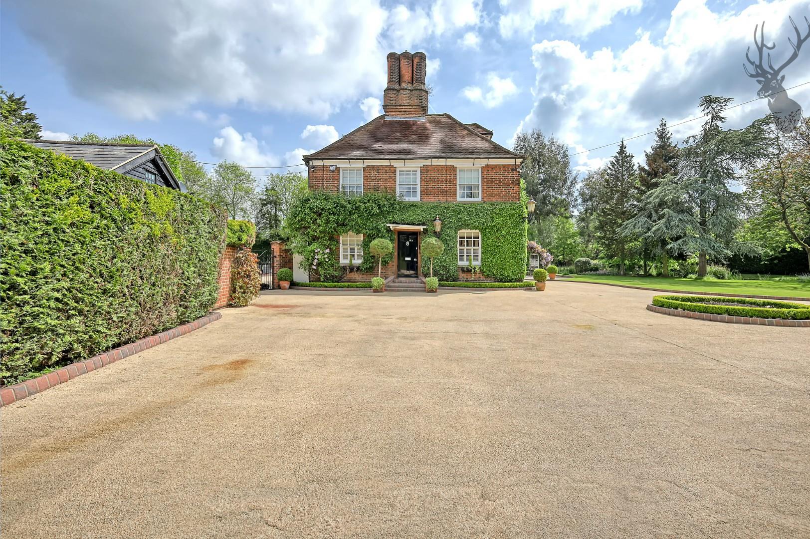 Property For Sale Ongar Road, Kelvedon Hatch, CM15 4 Bedroom House