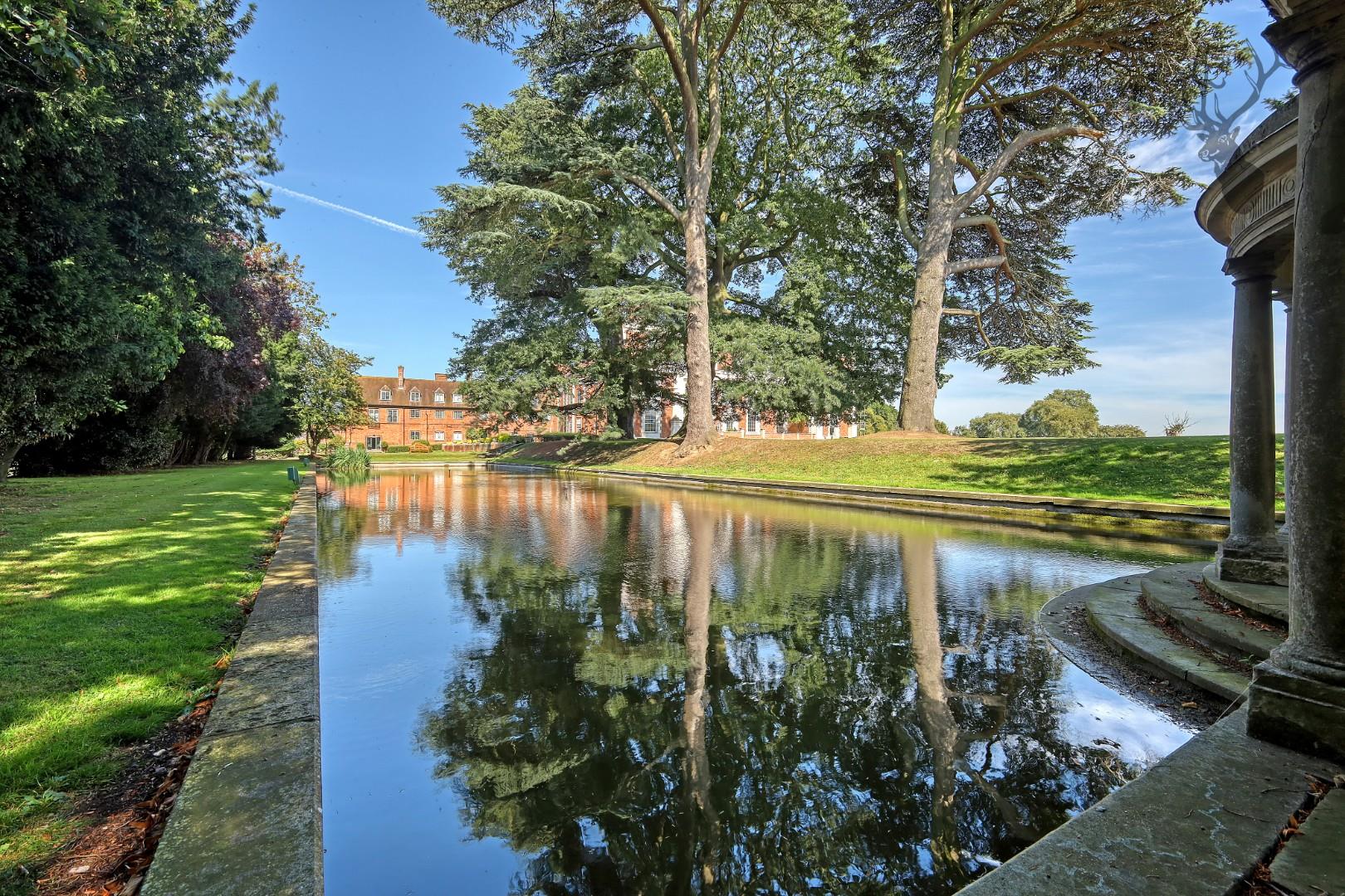 Property For Sale Hill Hall, Theydon Mount, CM16 3 Bedroom House