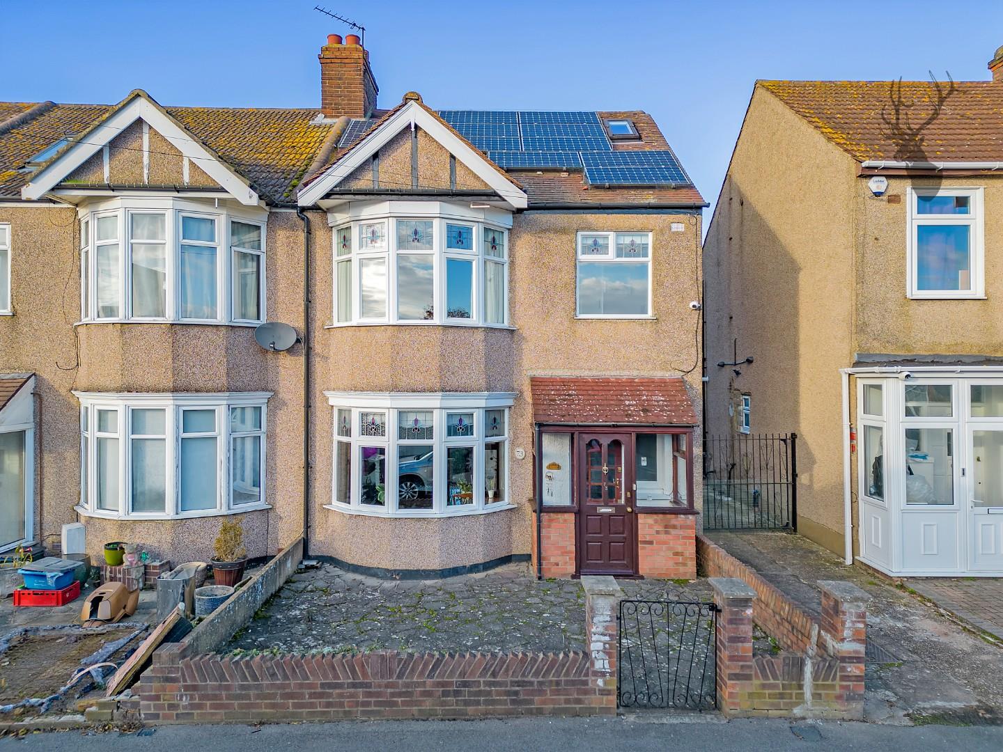 Property For Sale Clinton Crescent, Ilford, IG6 4 Bedroom House End