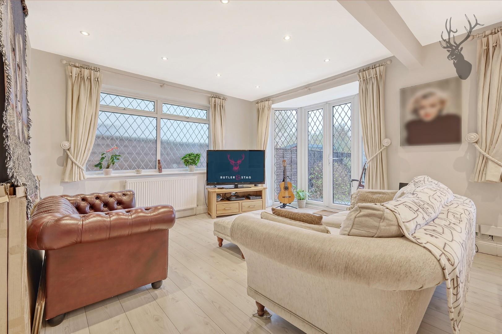 Property For Sale Ewellhurst Road, Ilford, IG5 3 Bedroom Chalet Bungalow Detached through