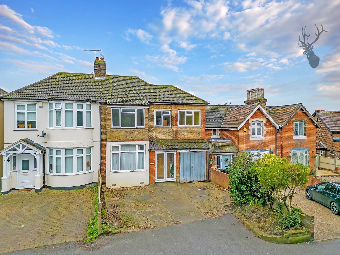 Property For Sale North Road, HaveringAtteBower, RM4 4 Bedroom