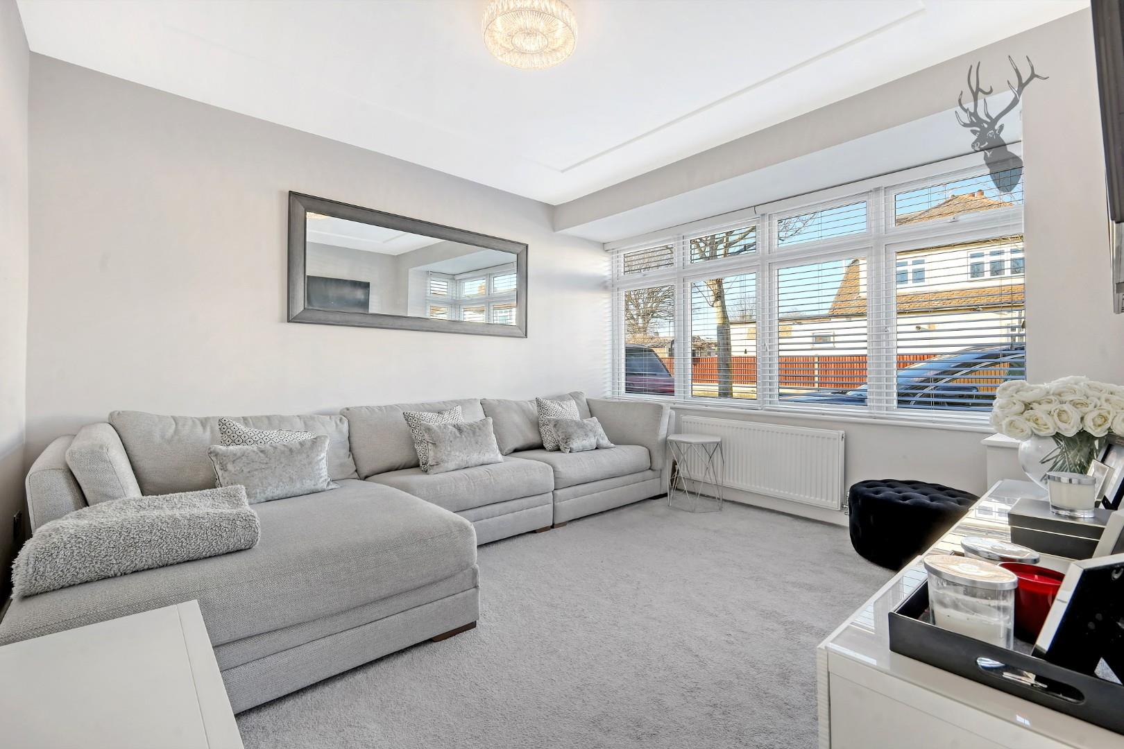 Property For Sale Norfolk Road, Upminster, RM14 3 Bedroom House End