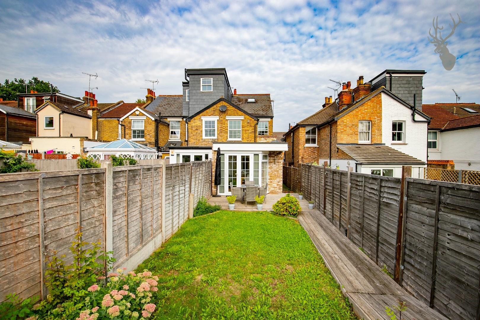 Property To Rent Woburn Avenue, Theydon Bois, CM16 3 Bedroom House