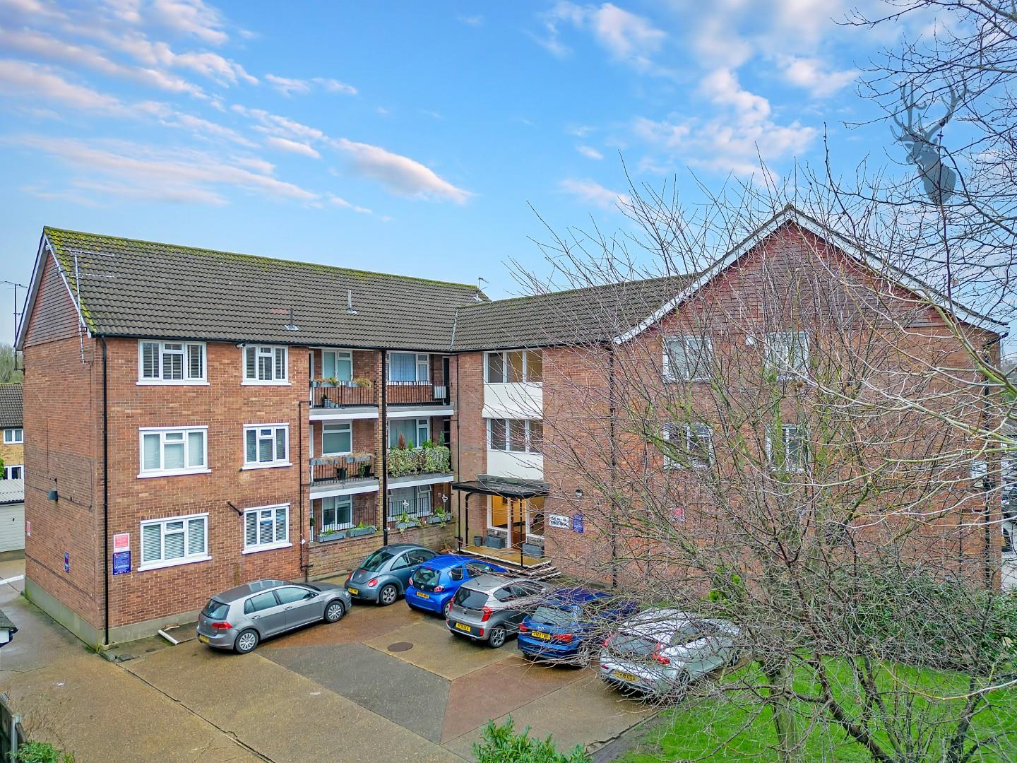 Similar Property: Apartment in Theydon Bois