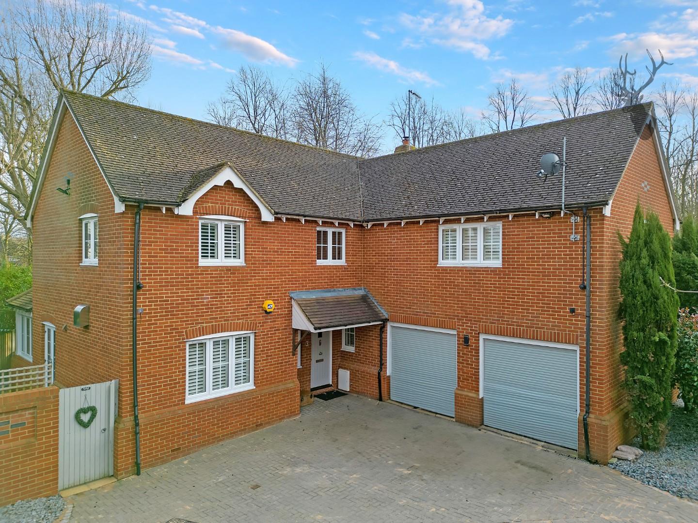 Similar Property: House - Detached in North Weald