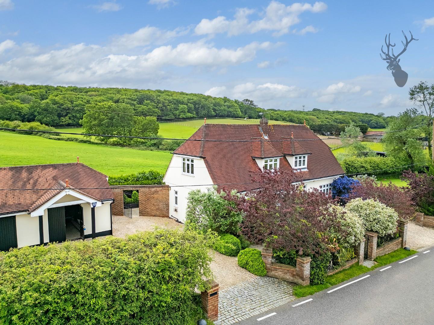 Similar Property: House in Theydon Mount