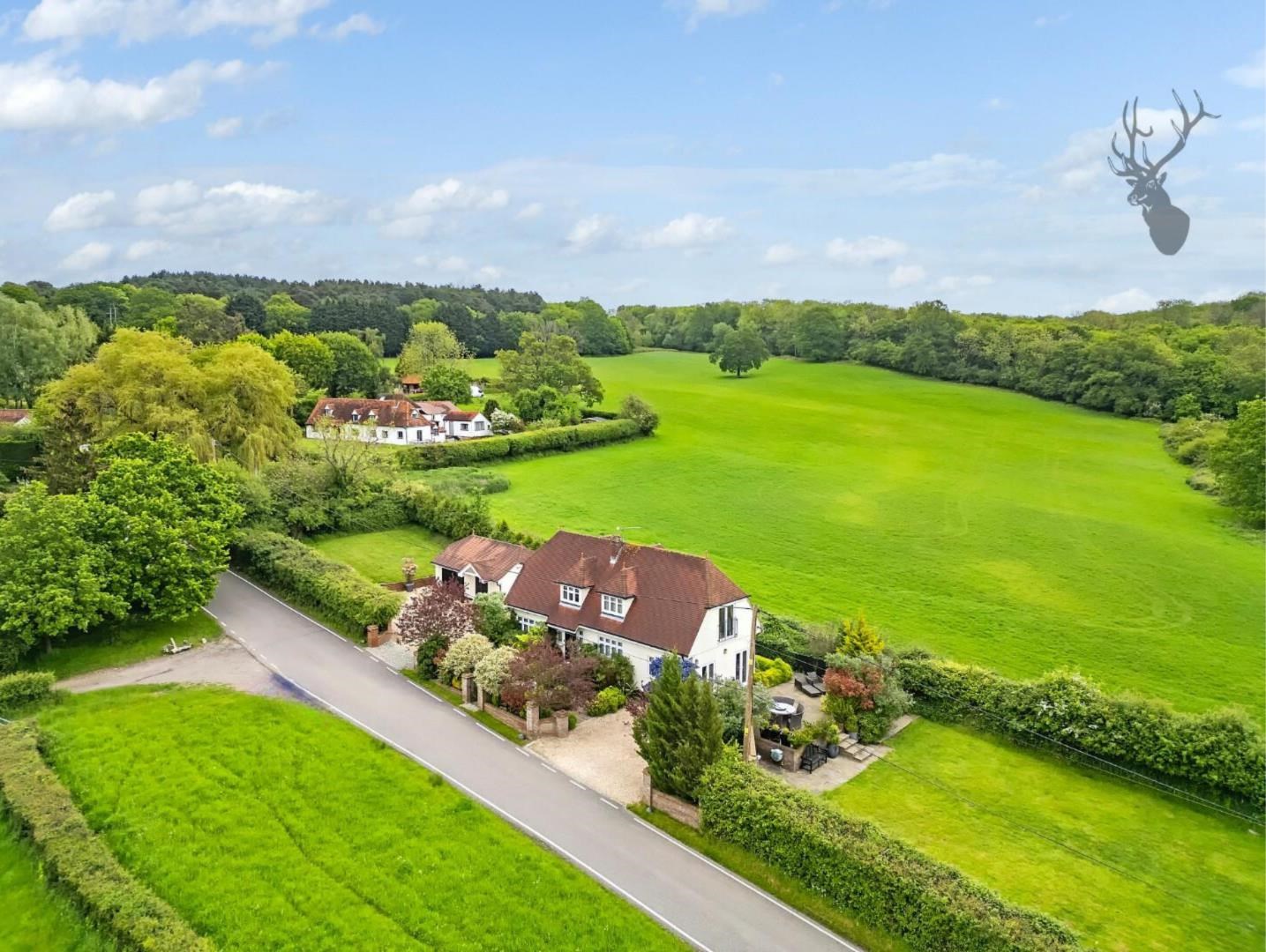 Similar Property: House in Theydon Mount