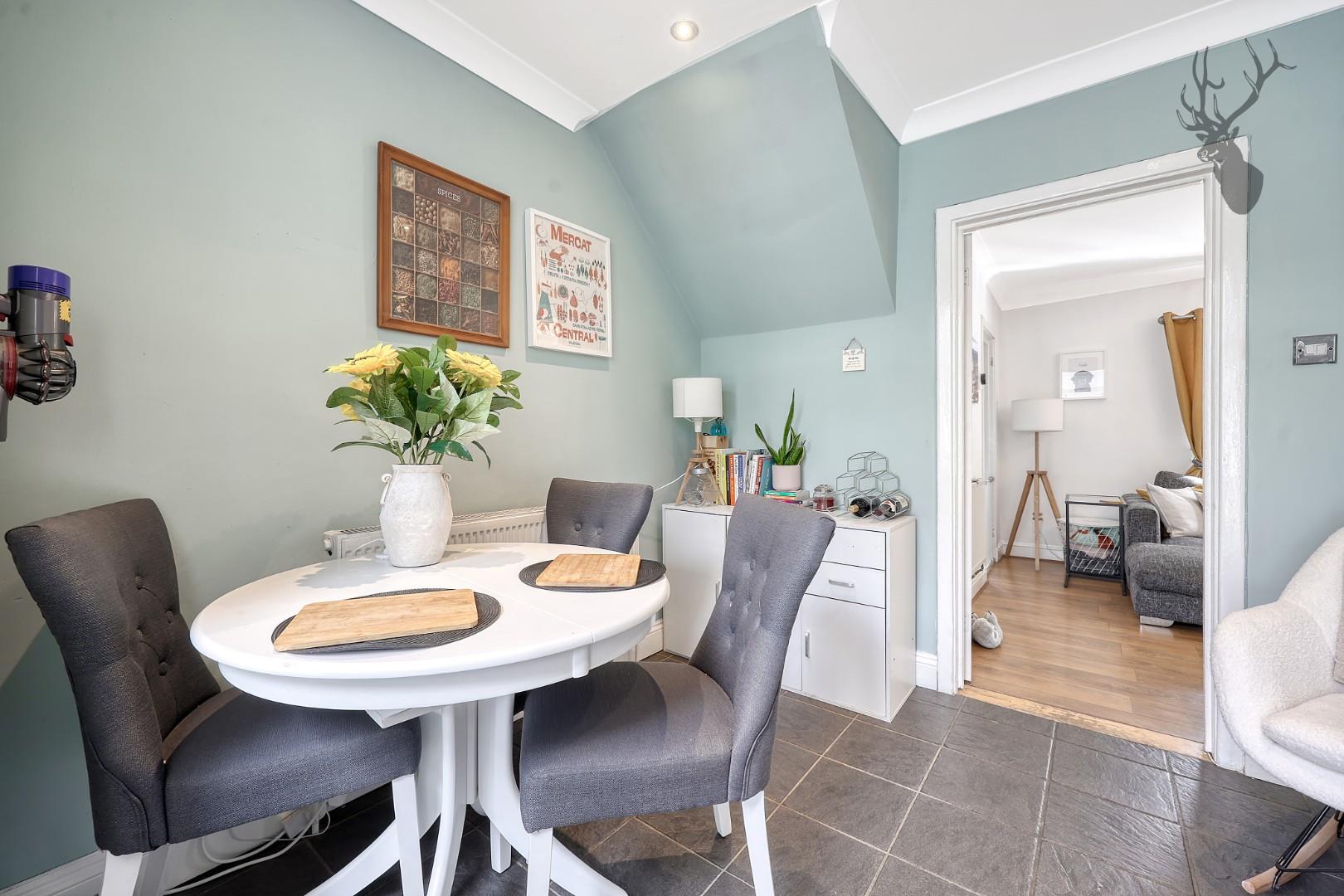 Property For Sale York Road, North Weald, CM16 2 Bedroom House Mid