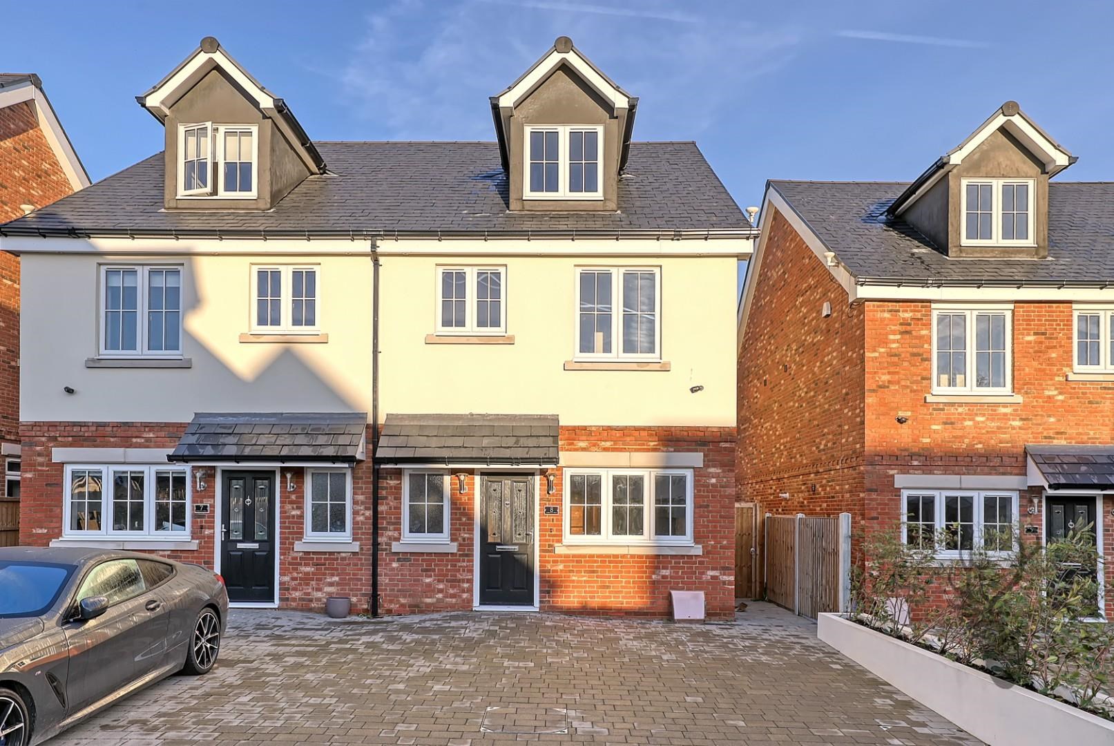 Similar Property: House in Stapleford Abbotts