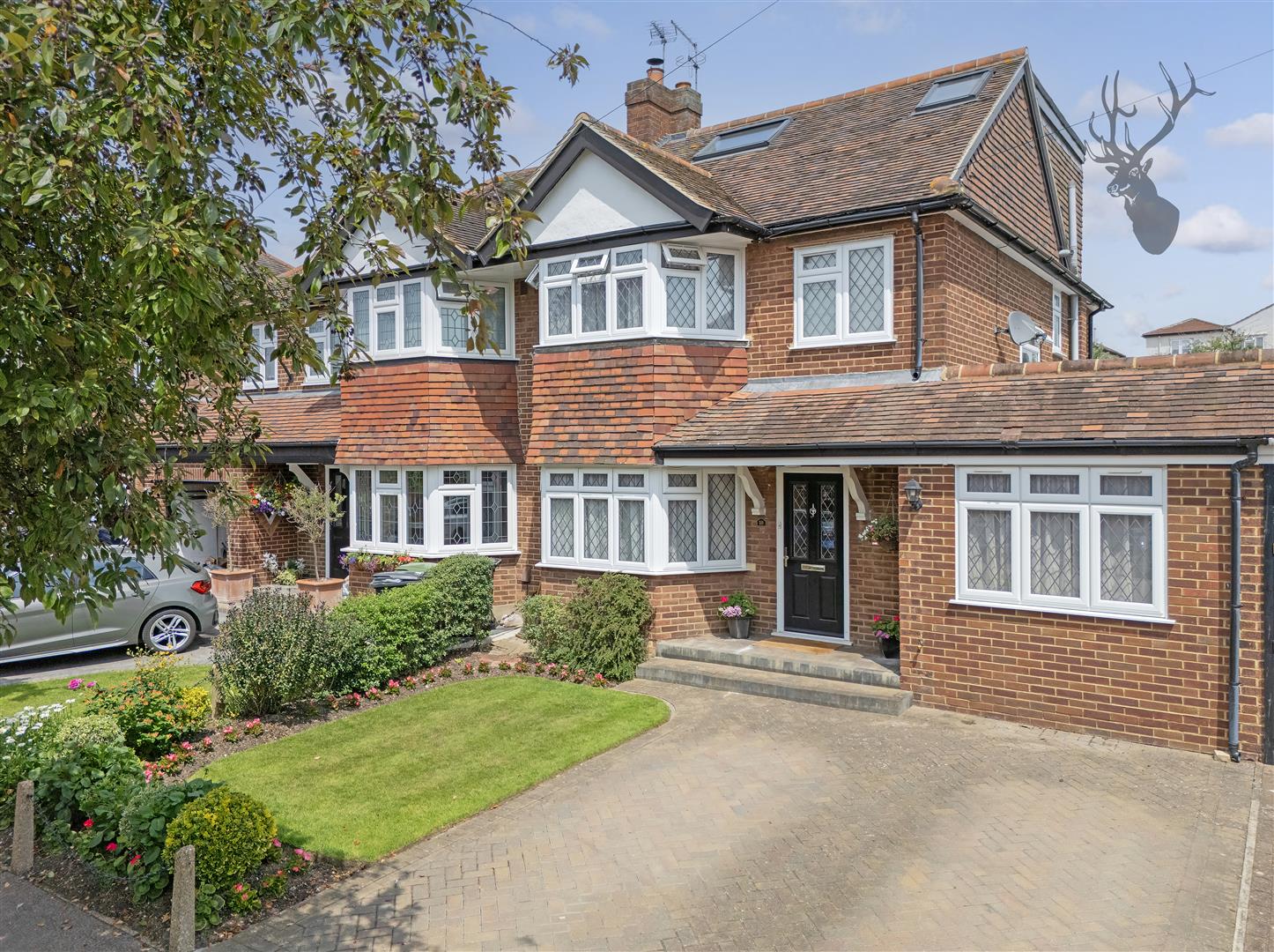 Elizabeth Drive Theydon Bois Epping CM16