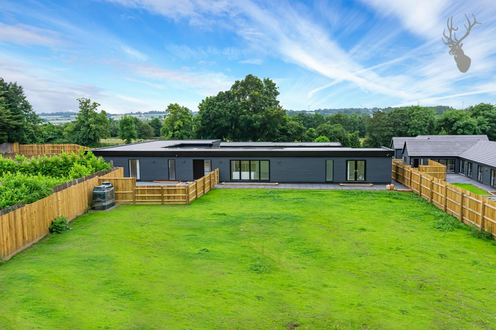 Property For Sale Tawney Lane, Stapleford Tawney, RM4 5 Bedroom House