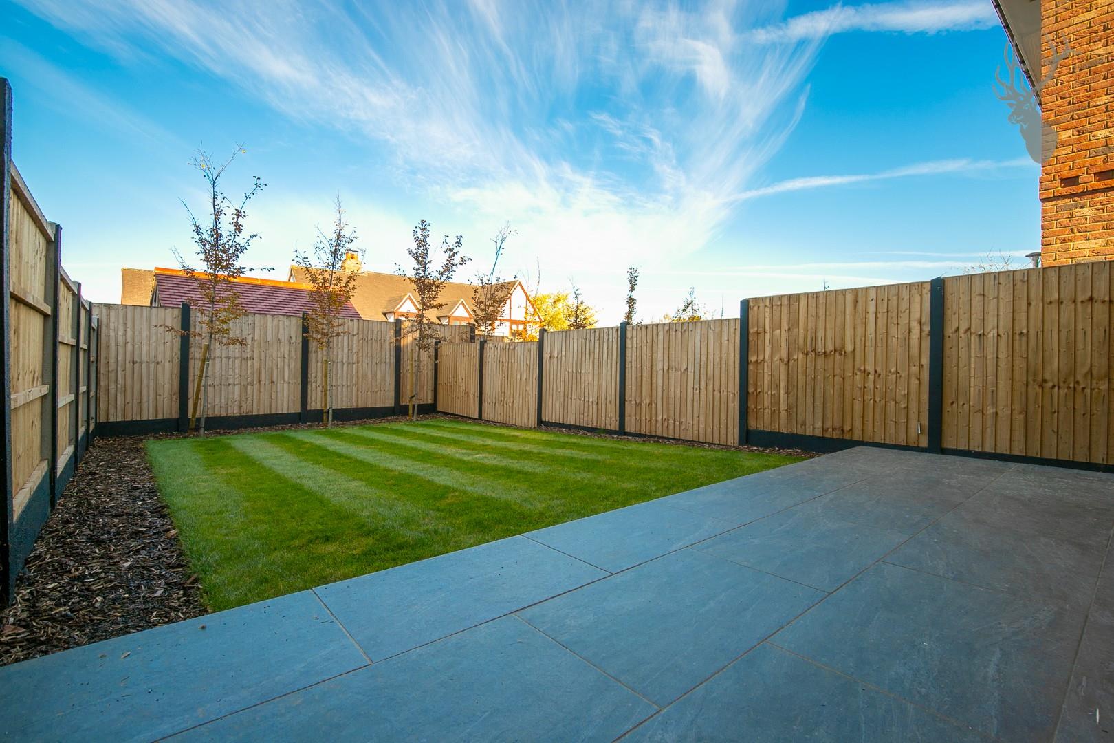 Property For Sale Oak Hill Road, Stapleford Abbotts, RM4 3 Bedroom