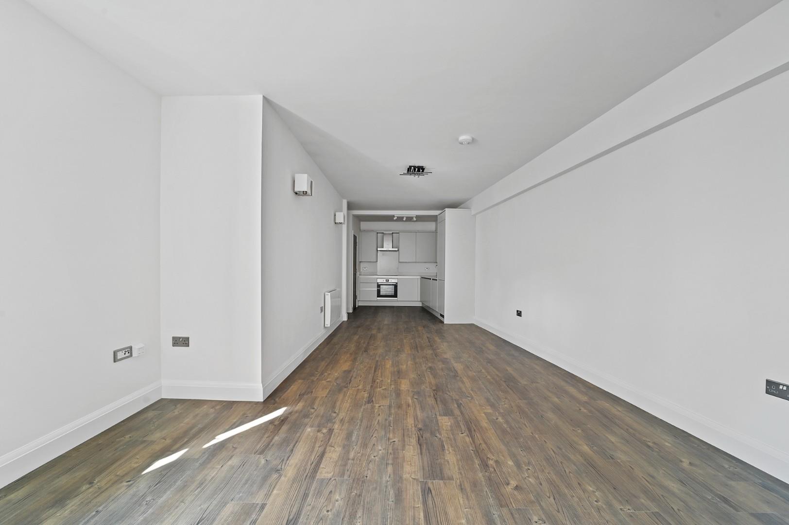 Property For Sale Market Place, Abridge, RM4 | 2 Bedroom Flat ...