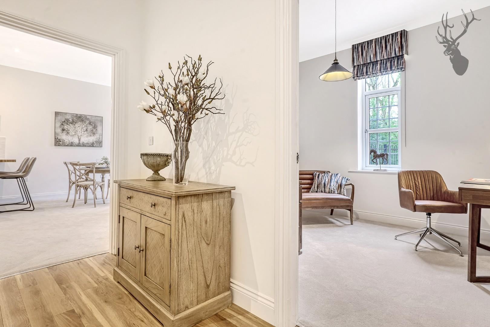 Property For Sale Lambourne Road, Chigwell, IG7 2 Bedroom Apartment