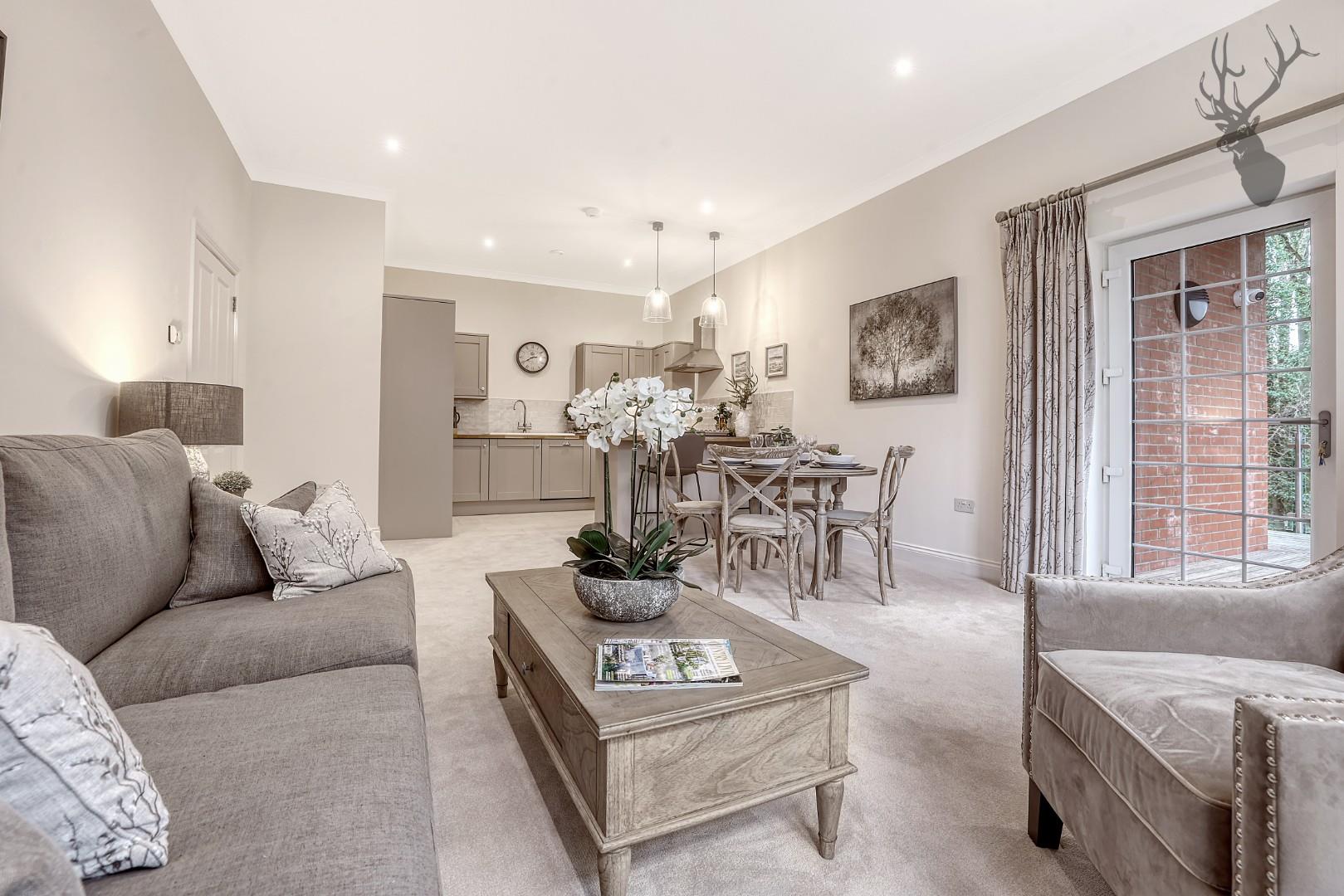 Property For Sale Lambourne Road, Chigwell, IG7 2 Bedroom Apartment