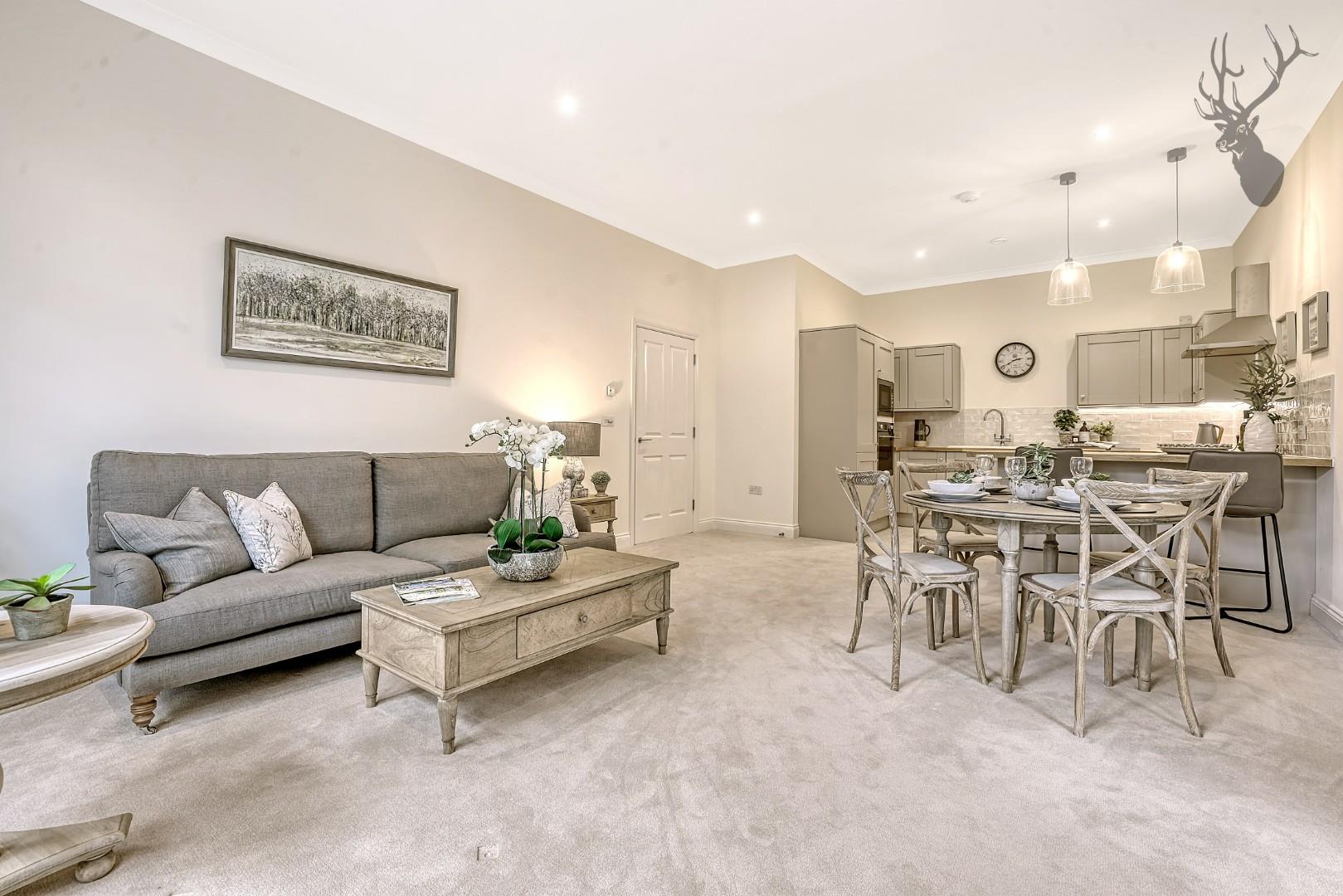 Property For Sale Lambourne Road, Chigwell, IG7 2 Bedroom Apartment