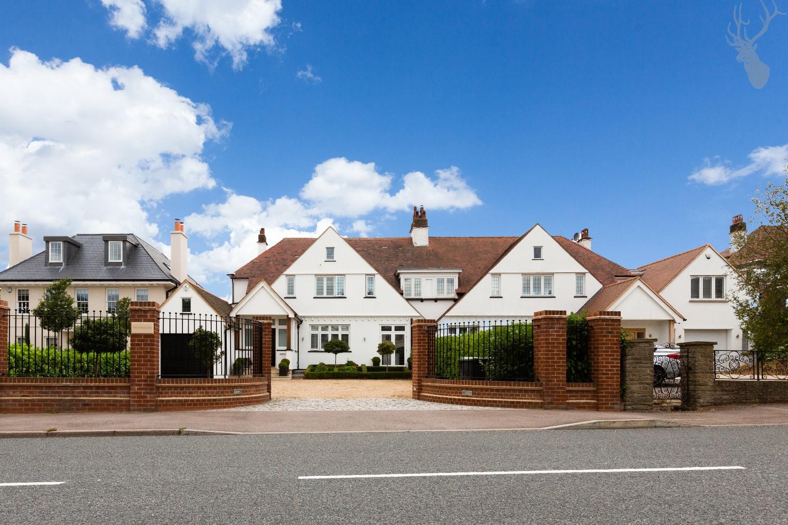 Similar Property: House - Semi-Detached in Sewardstonebury