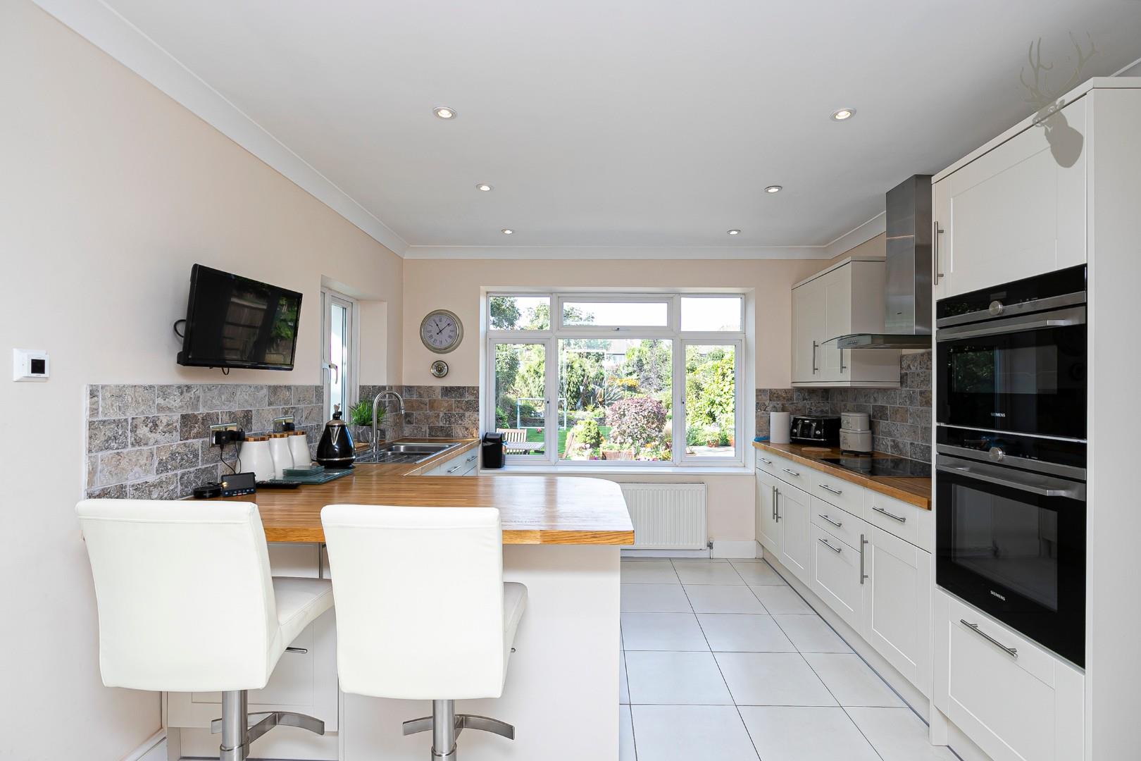 Property For Sale Gordon Road, Chingford, E4 6 Bedroom House Semi