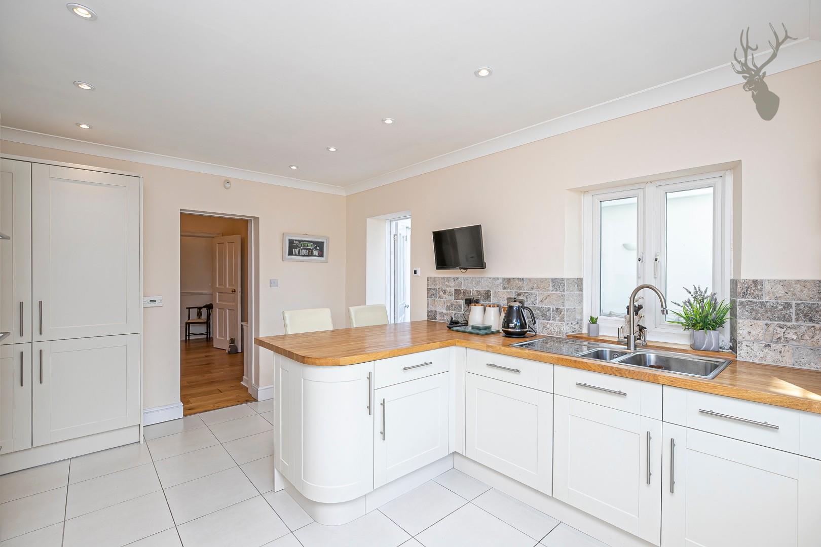 Property For Sale Gordon Road, Chingford, E4 6 Bedroom House Semi