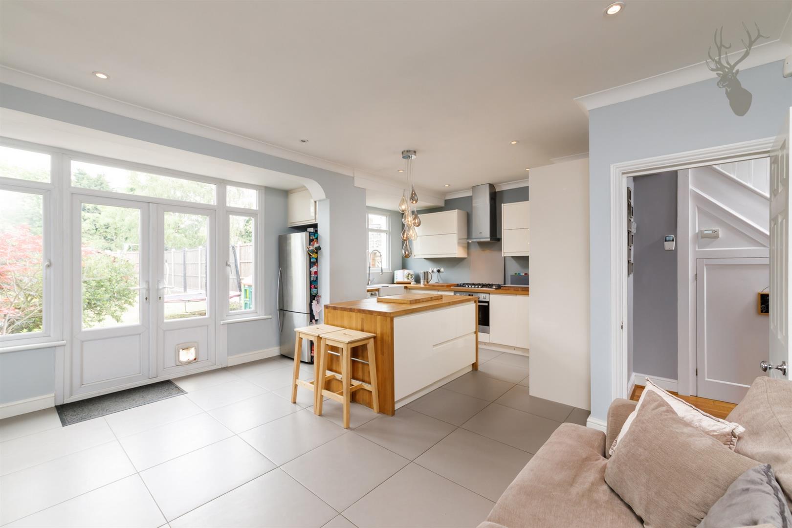 Property For Sale Endlebury Road, Chingford, E4 4 Bedroom House End