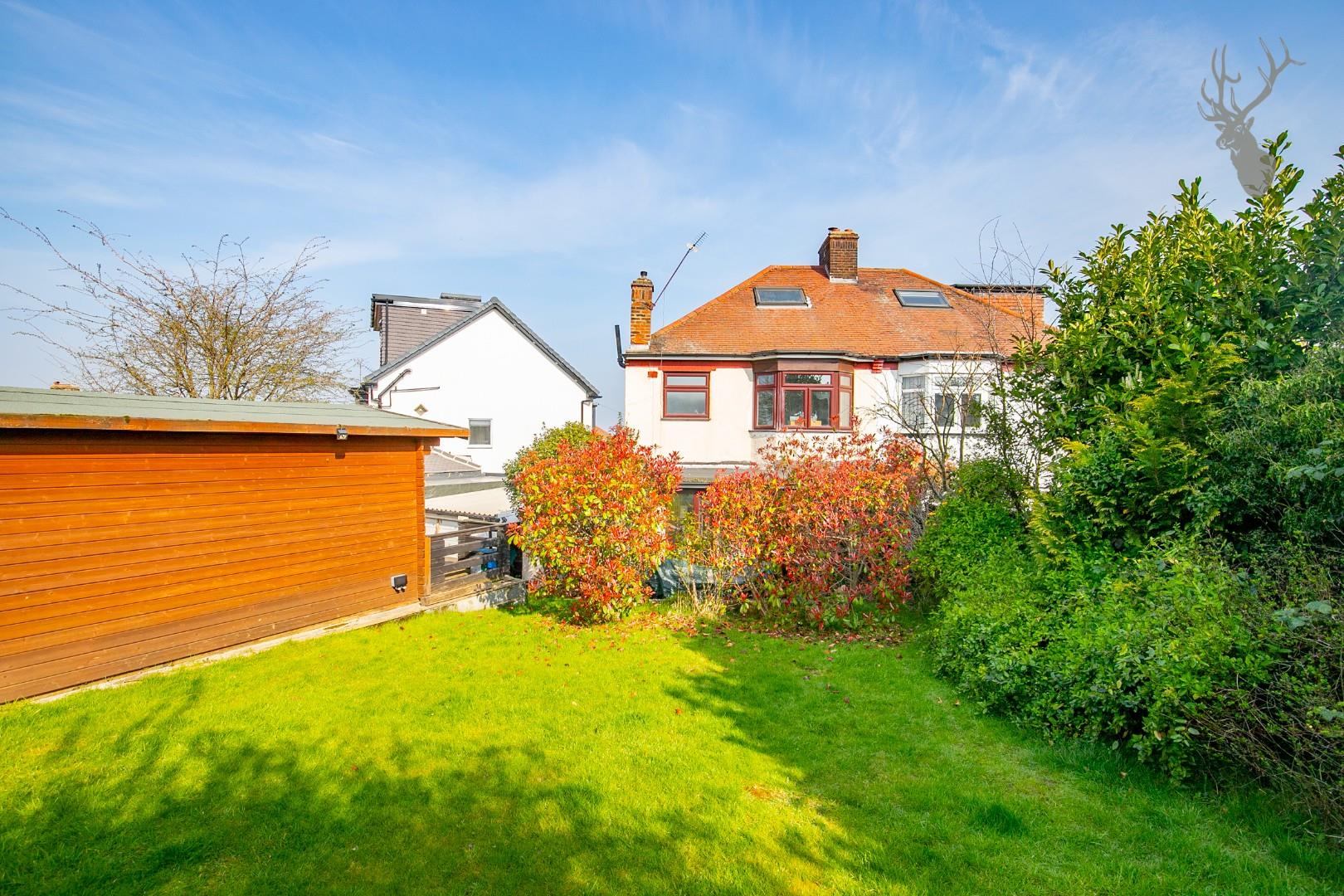 Property For Sale Rampton Close, Chingford, E4 3 Bedroom House