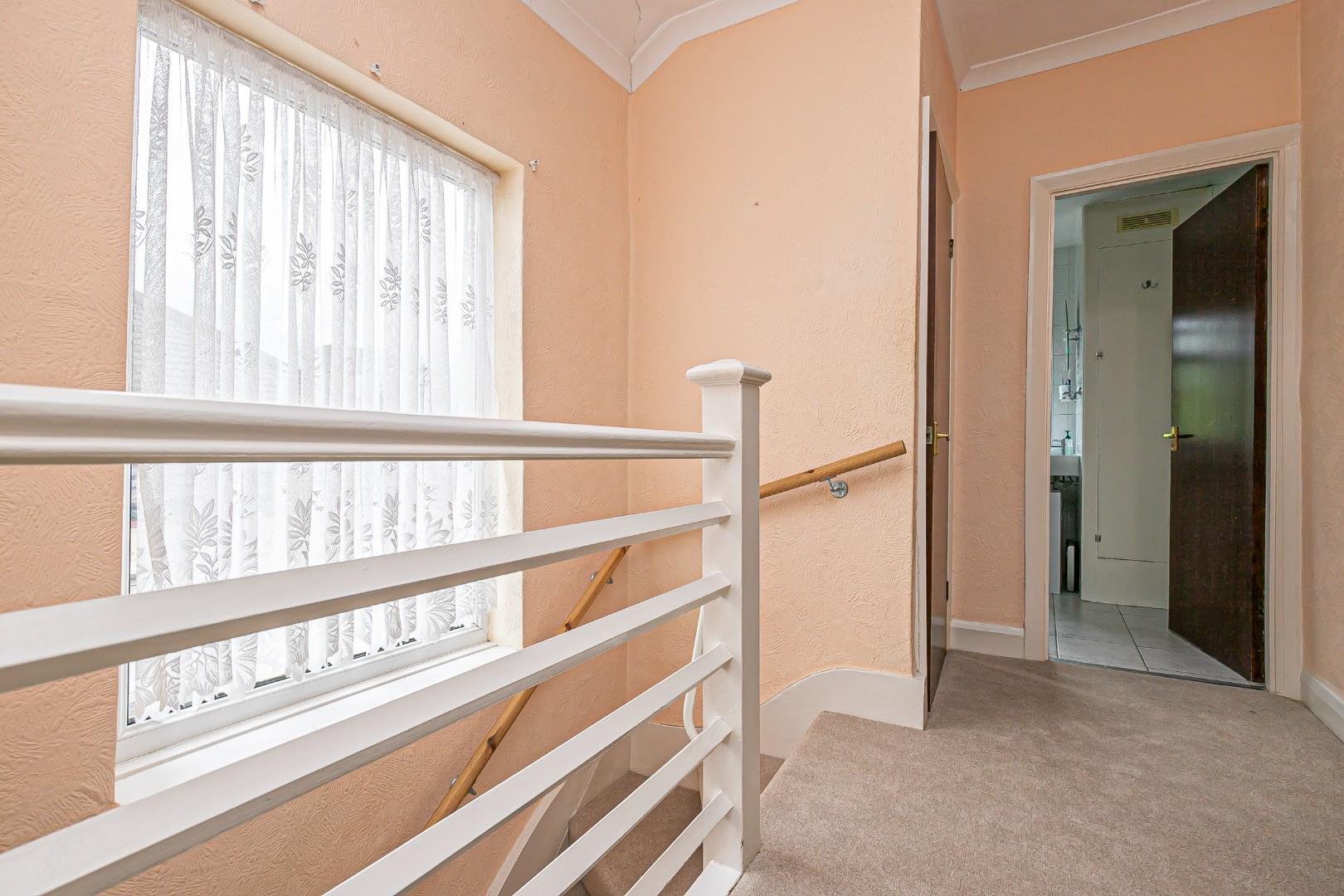 Property For Sale Epping Way, Chingford, E4 3 Bedroom House through