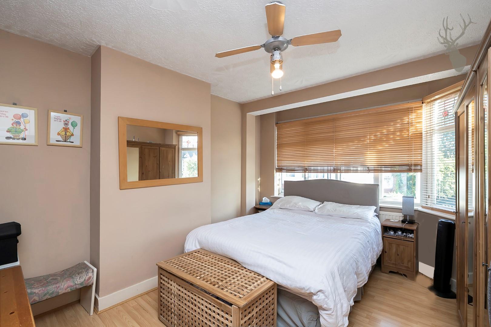 Property For Sale Wickham Road, Highams Park, E4 3 Bedroom House