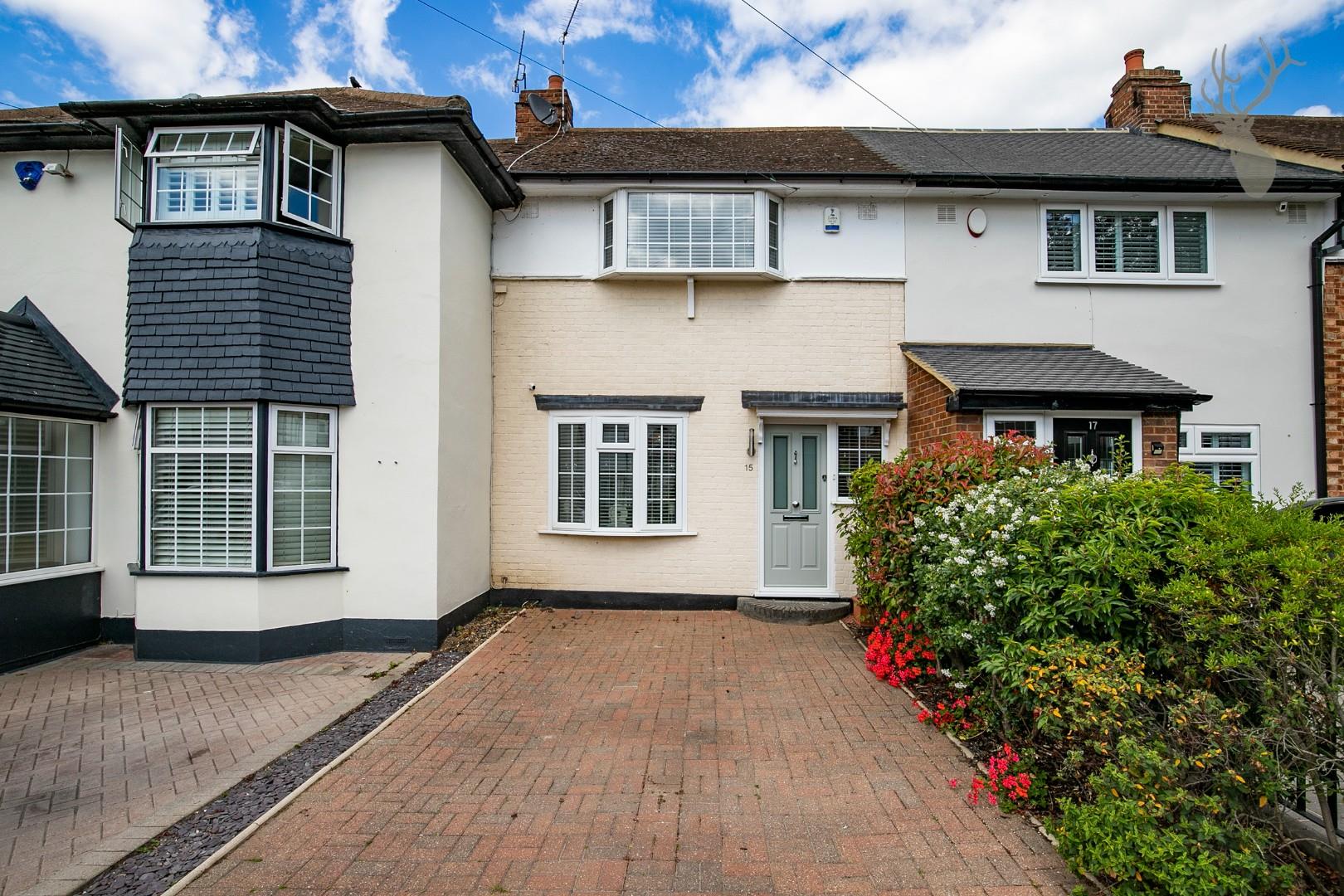 Property For Sale Hawkdene, Chingford, E4 2 Bedroom House through