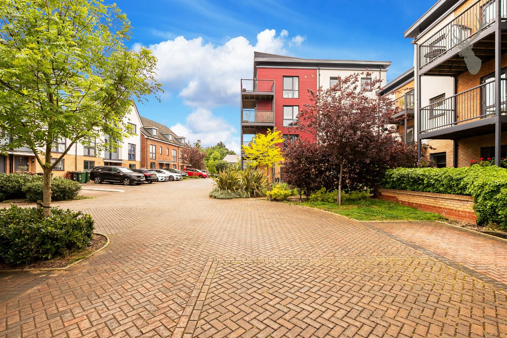 Property For Sale The Ridgeway, Chingford, E4 2 Bedroom Flat Second